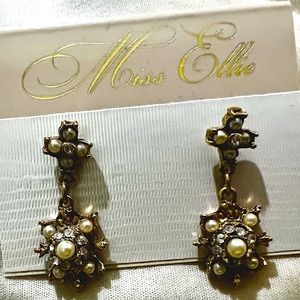 Miss Ellie gold and pearl costume earrings NWT